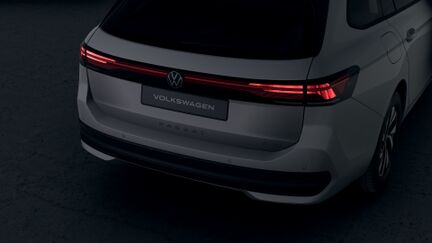 Noul Passat Base 1.5 eTSI