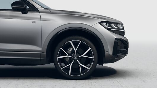 Noul Touareg R-Line V6 TDI