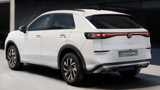 Imaginea unui Noul T-Roc Life 1.5 eTSI DSG