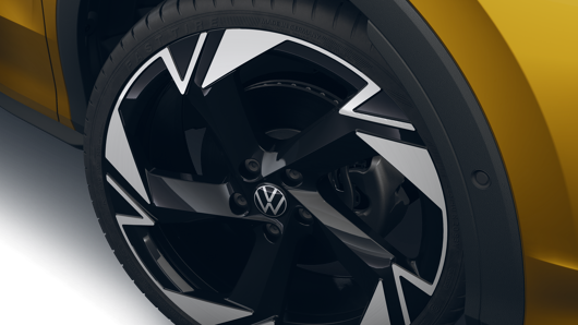 Imaginea unui Noul T-Roc R-Line 1.5 eTSI DSG