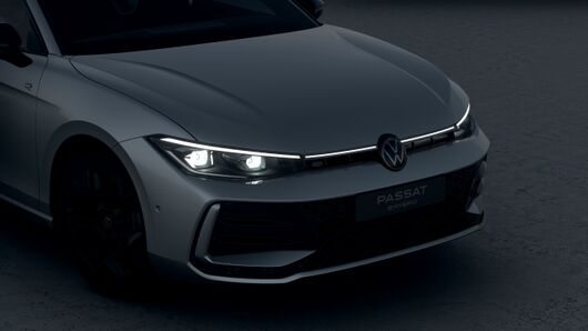 Imaginea unui Passat R-Line 1.5 TSI PHEV