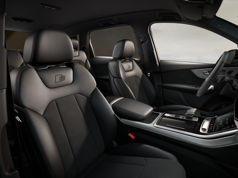 Slika: Q7 55 TFSI e quattro S line Business