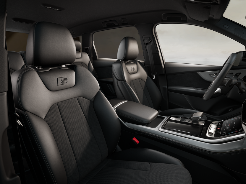 Slika: Q7 55 TFSI e quattro S line Business