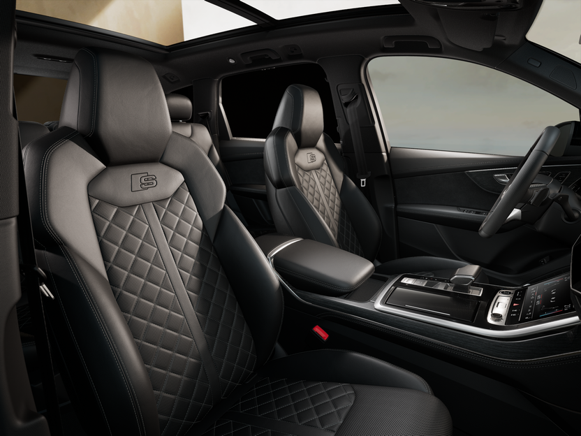 Slika: Q7 55 TFSI e quattro S line Business