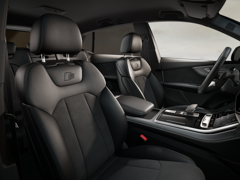 Slika: Q8 55 TFSI e quattro Business
