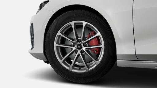 Zavore; lakirane v rdeči barvi