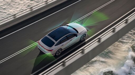 Prilagodljiva asistenca za vožnjo plus