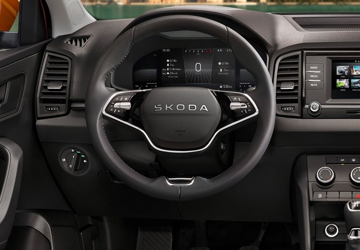 2-kraki usnjen in ogrevan