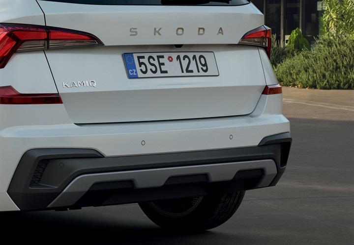 Predpriprava za vlečno kljuko