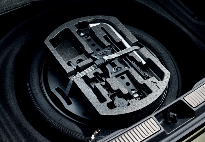 Rezervno kolo z jeklenim platiščem: