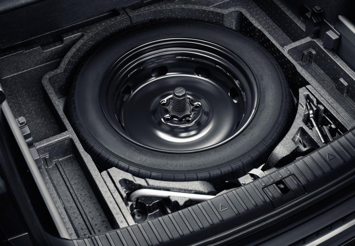 Rezervno kolo z jeklenim platiščem: