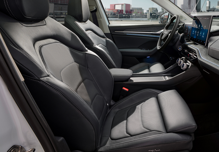 Slog notranjosti SUITE črna: