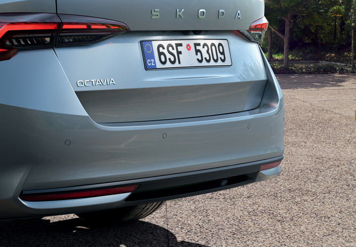 Predpriprava za vlečno kljuko