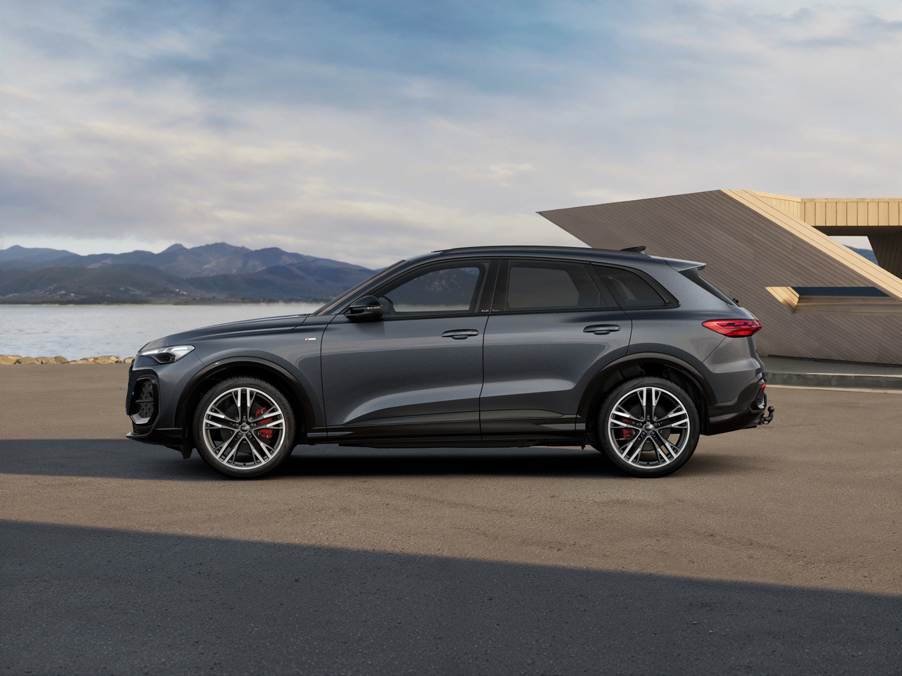 Obrázok Q5 SUV TDI quattro 150kW STR