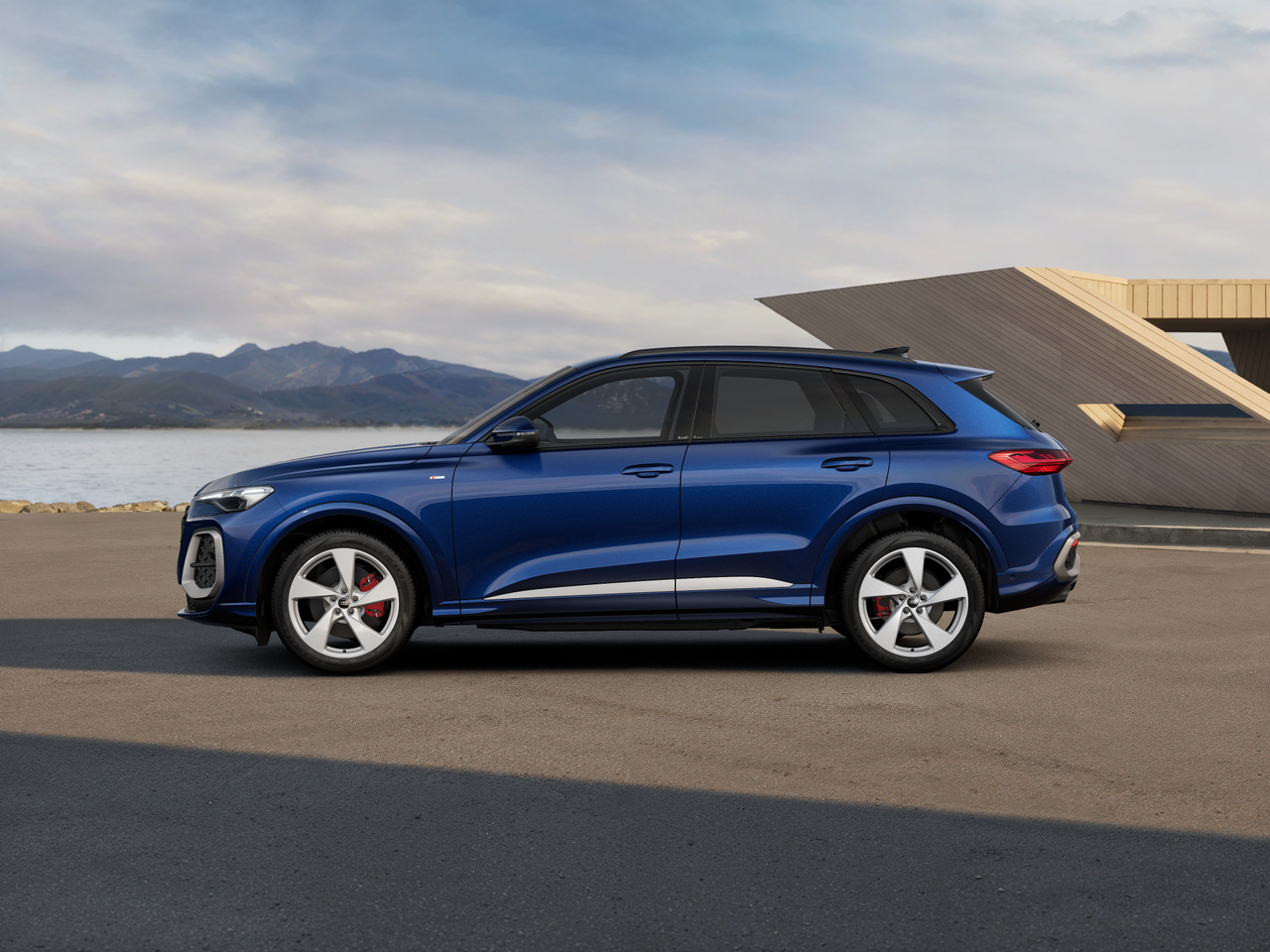 Obrázok Q5 SUV TDI quattro 150kW STR