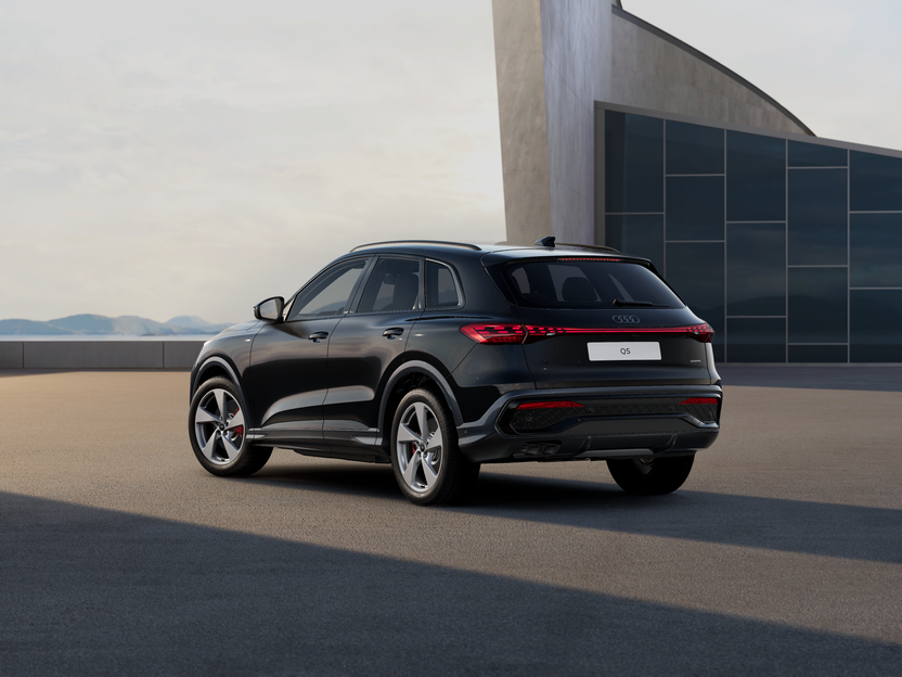 Obrázok Q5 SUV TDI quattro 150kW STR