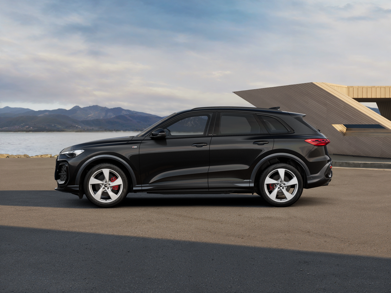 Obrázok Q5 SUV TDI quattro 150kW STR