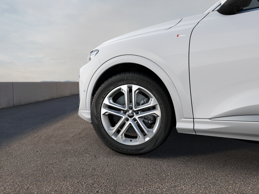 Obrázok Q5 SUV TDI quattro 150kW STR