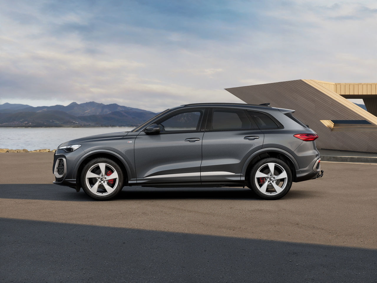 Obrázok Q5 SUV TFSI quattro 150kW STR