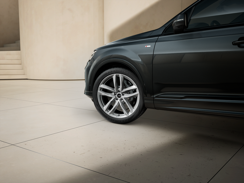 Obrázok Q7 SUV S line TFSIe quattro 290kW