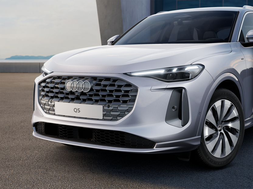 Obrázok Q5 SUV e-hybrid quattro 220kW STR